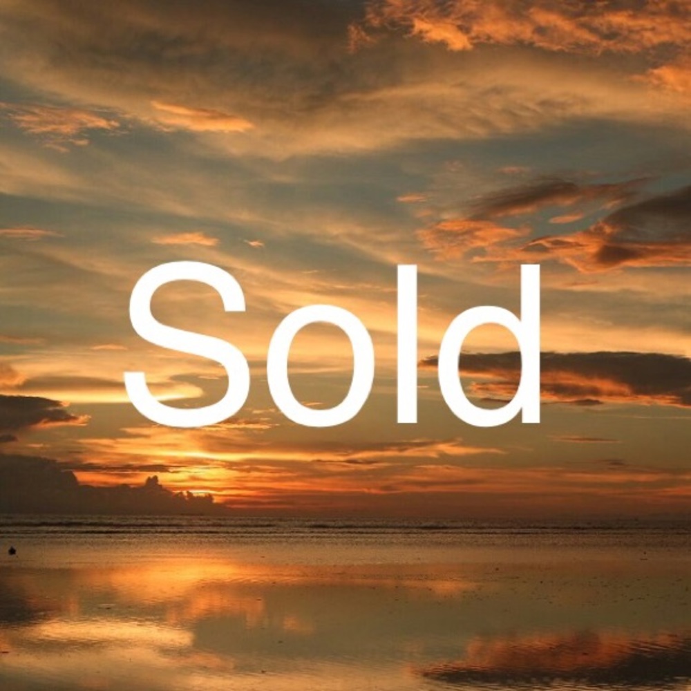 Everything past me is sold! 🖤✌🏻